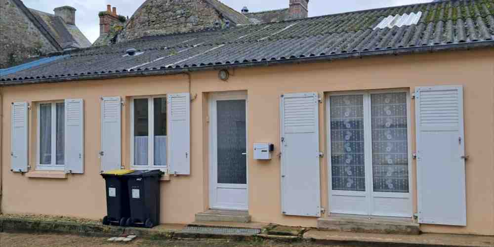 Location Maison 56m² SAINT-PIERRE-EGLISE - 395€