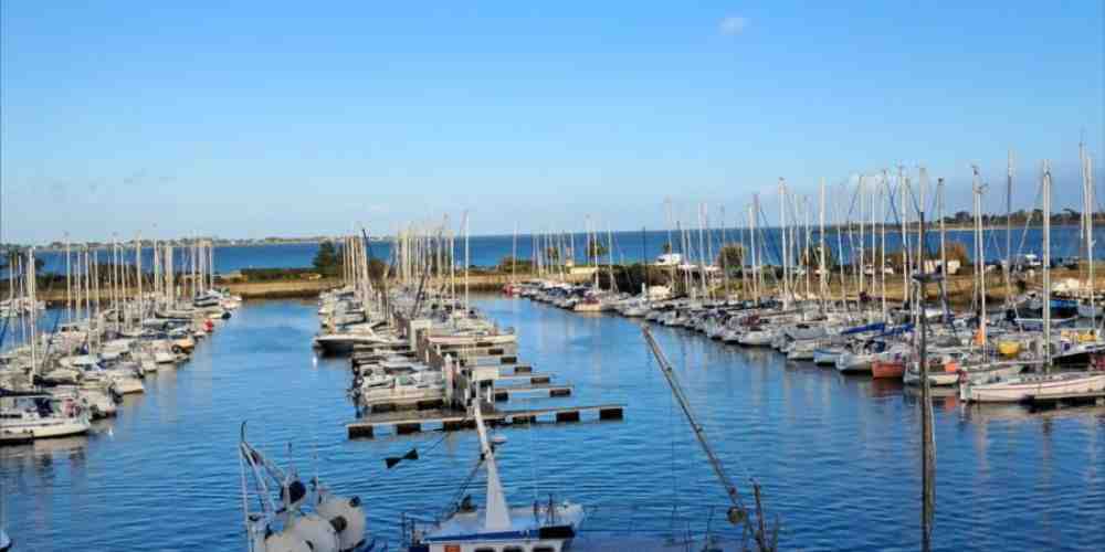 Location Appartement 48m² SAINT-VAAST-LA-HOUGUE - 1 000€